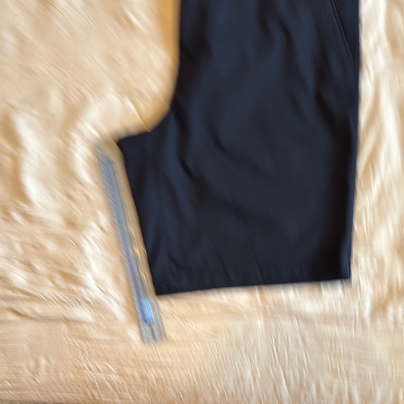 Under Armour Men's Navy Pattern Golf Shorts - Picture 4 of 5